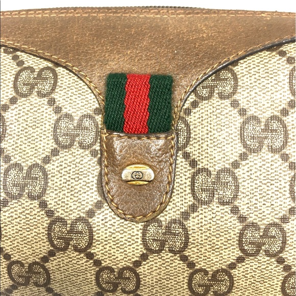 Authentic Gucci brown monogram canvas crossbody - Picture 4 of 16